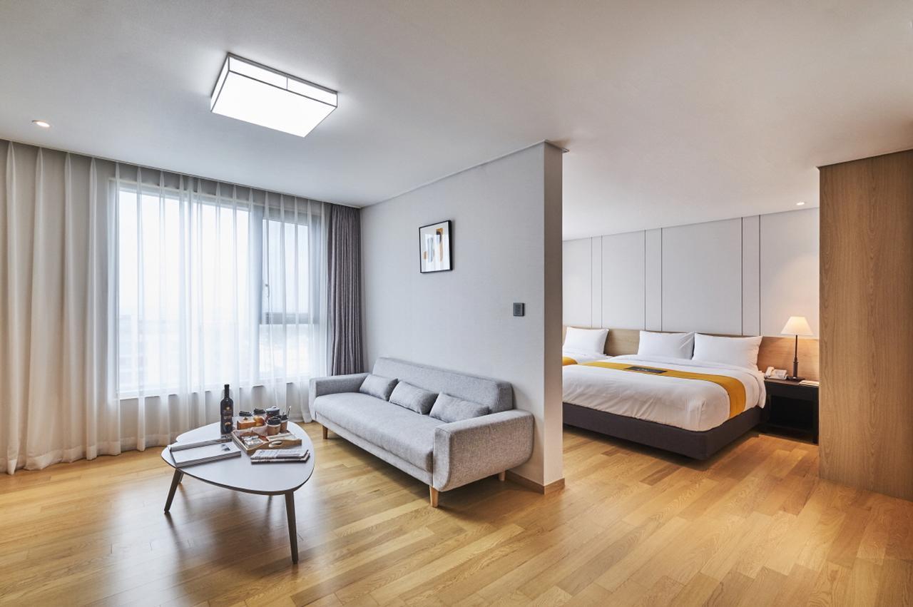 Chason Hotel The Smile ซอกวีโพ ภายนอก รูปภาพ